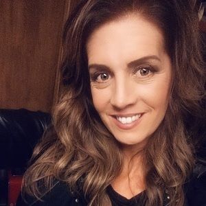 Meet your Posher, Deana